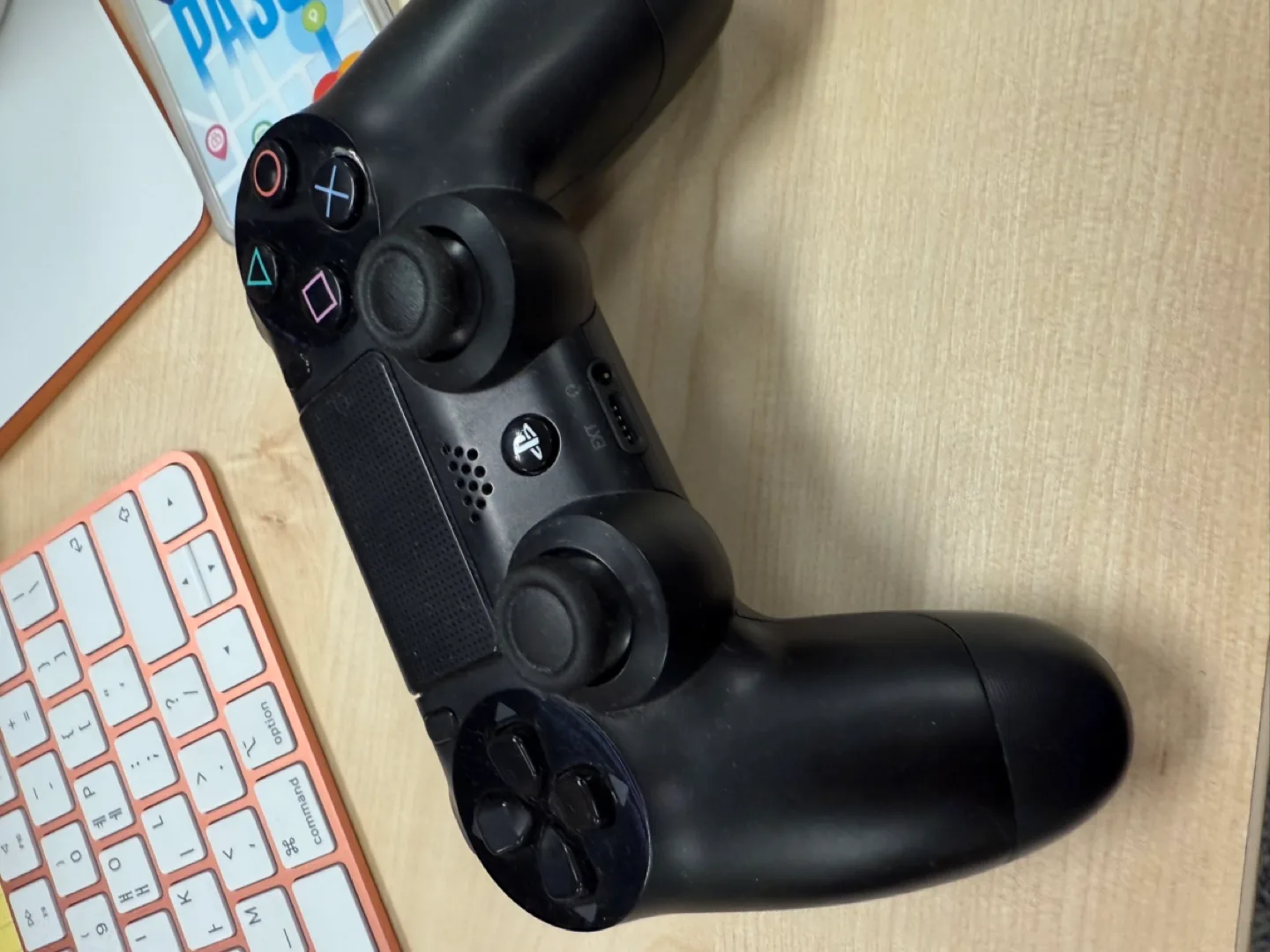 PS4 게임패드