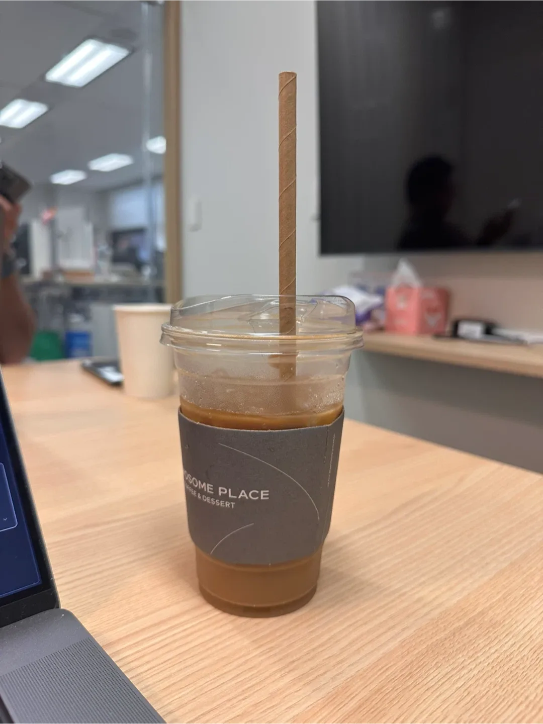 먹다만 커피 홀더