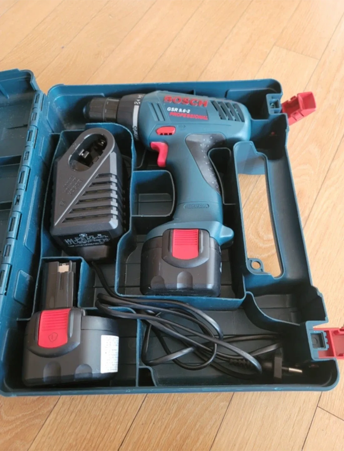 Bosch GSR 9.6-2 드릴