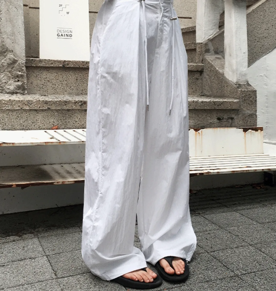 화이트 와이드 드로스트링 팬츠